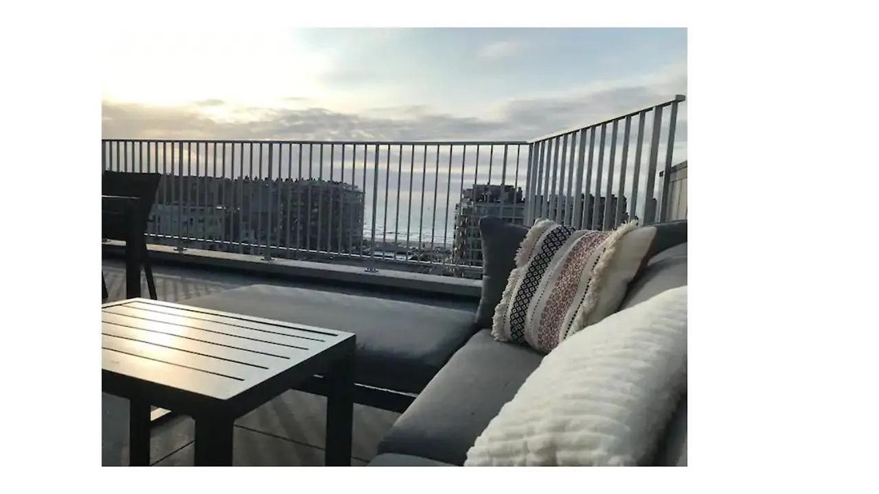 Penthouse Met Zeezicht En 2 Terrassen location